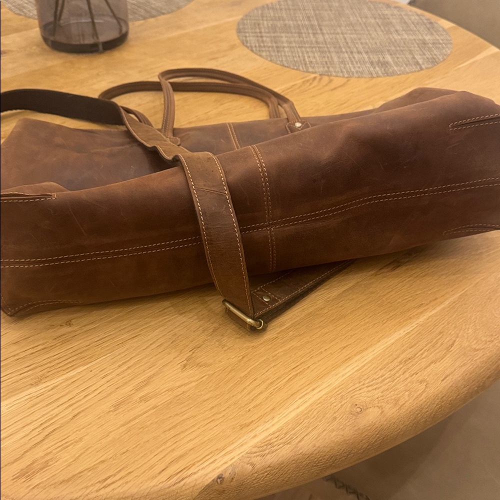 Brown genuine Leather overnight Tote Bag - Picture 2 of 6